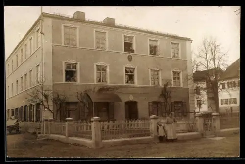 Foto-AK Aidenbach, Haus Schrödel von der Strasse gesehen