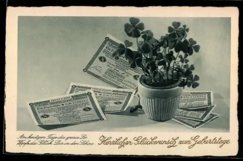 AK Lotterielose neben einer Vase mit Klee