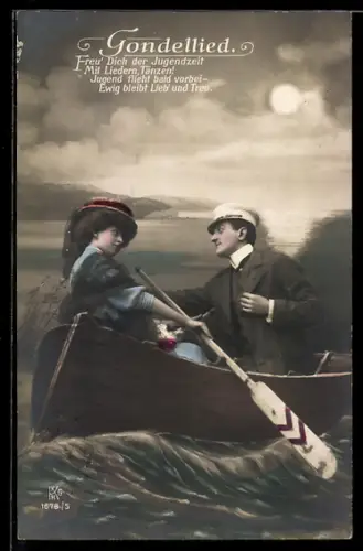 AK Hübsches Paar in einem Ruderboot mit Zeile aus dem Gondellied