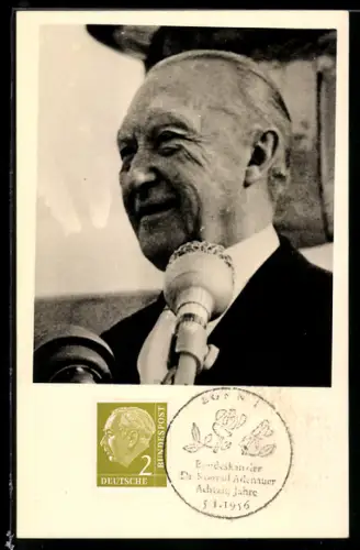 AK Portrait von Konrad Adenauer vor einem Mikrofon