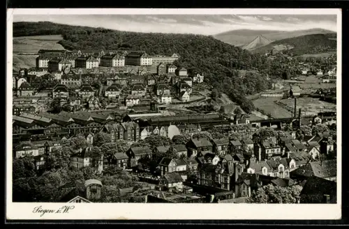 AK Siegen z. W., Stadtansicht mit Bahnanlagen und umliegenden Wohnhäusern