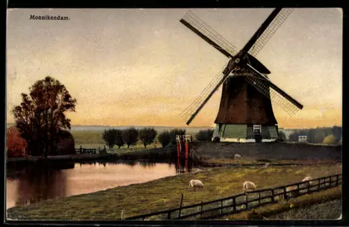 Künstler-AK Photochromie Nr. 2933: Monnikendam, Gewässer mit Windmühle