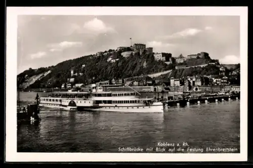 AK Koblenz a. Rh., Schiffbrücke mit Festung Ehrenbreitstein