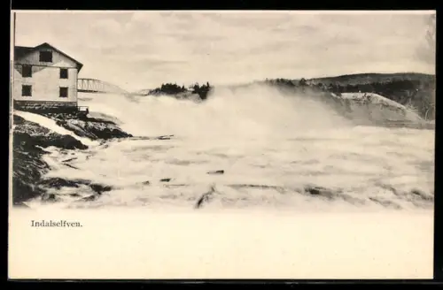 AK Indalselfven, Flusspartie mit Wildwasser, Brücke, Haus