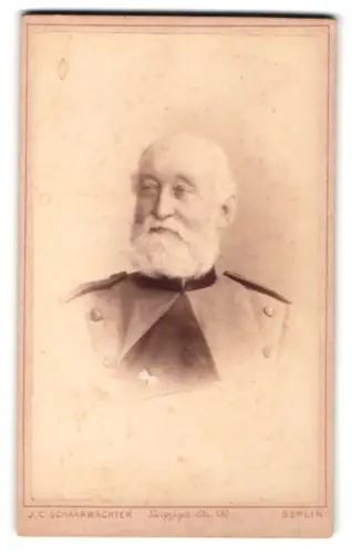 Fotografie J. C. Schaarwächter, Berlin, Leipziger-Str. 130, Förster / Jäger im Uniformrock