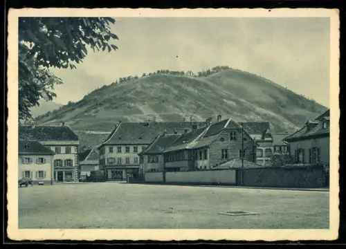 AK Thann i. E., Vue sur le Rangen et les maisons environnantes