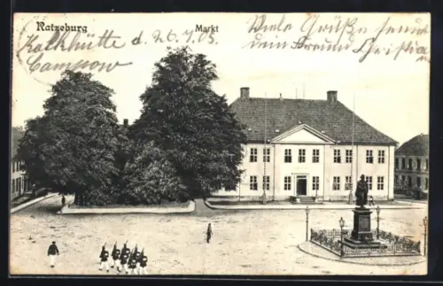 AK Ratzeburg, Markt, Rathaus, Denkmal