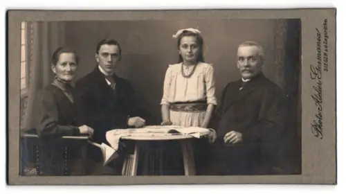 Fotografie Atelier Germania, Siegen, Familienporträt mit vier Personen