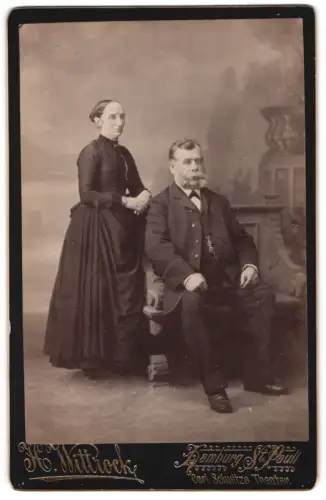 Fotografie H. Wittrock, Hamburg St. Pauli, Carl Schultze Theater, Porträt eines Paares