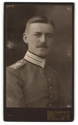 Fotografie Hahn Nachfolger, Dresden, Ferdinand-Str. 11, Einjährig-Freiwilliger Garde-Soldat vom