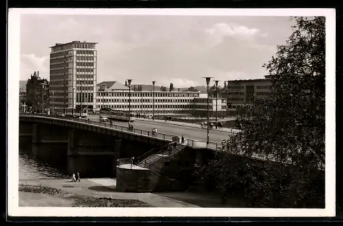 AK Frankfurt-Sachsenhausen, Friedensbrücke, AEG-Hochhaus