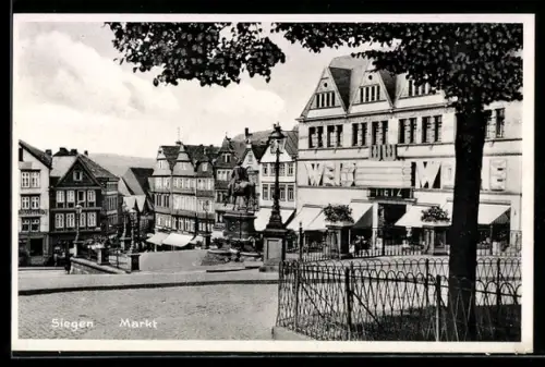 AK Siegen, Marktpartie mit Reiterdenkmal u. Geschäften