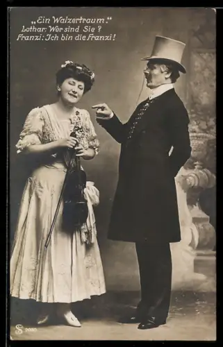 AK Operette Ein Walzertraum, Schauspieler in Kostüm mit Instrument