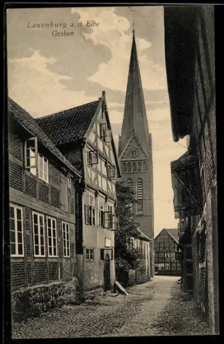 AK Lauenburg a. d. Elbe, Graben, Kirche, Fachwerkhäuser