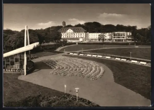 AK Travemünde, Musikpavillon mit Blick zum Kurhaus und Kursaal