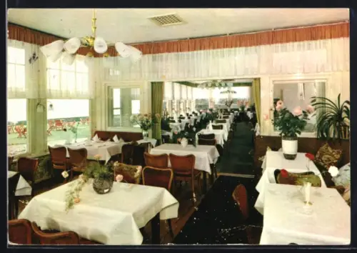 AK Travemünde, Restaurant und Café Hermannshöhe, Inh. F. Köster, Innenansicht