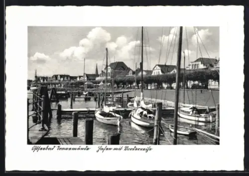 AK Travemünde, Hafen mit Vorderreihe, Segelboote im Hafen
