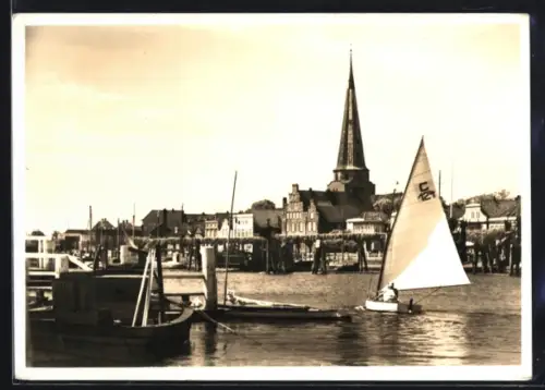 AK Travemünde, Blick vom Priwall auf den Ort und die Kirche