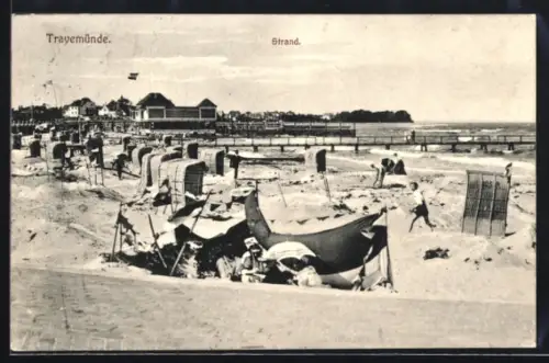 AK Travemünde, Strand mit Strandkörben und Landungssteg