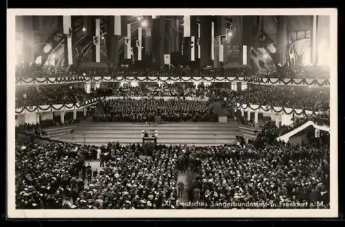 AK Frankfurt a. M., XI. Deutsches Sängerbundesfest, Innenansicht einer Halle