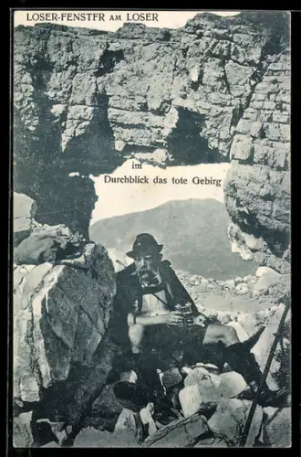 AK Loser-Fenster am Loser, Durchblick auf das tote Gebirge, Bergsteiger mit Fernglas
