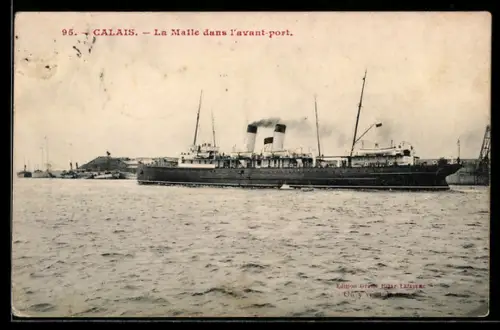 AK Calais, La Malle dans l`avant-port