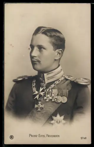 AK Prinz Eitel Friedrich von Preussen mit Pour le Merite, Hohenzollernschem Hausorden, Adlerorden und Bruststern