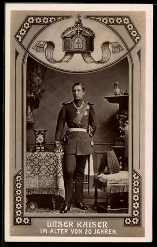 AK Kaiser Wilhelm II. im Alter von 20 Jahren in Uniform mit Degen, Kaiserkrone