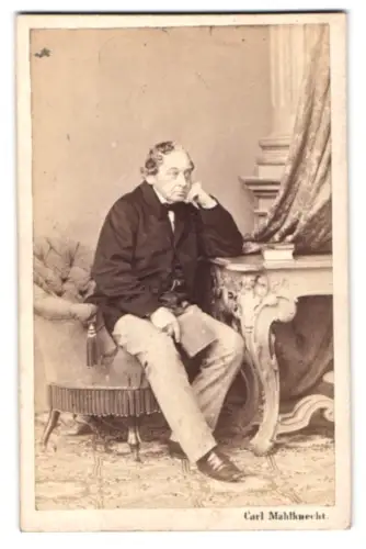 Fotografie Carl Mahlknecht, Wien, Windmühlgasse 7, Dt. Schauspieler Heinrich Anschütz im Porträt