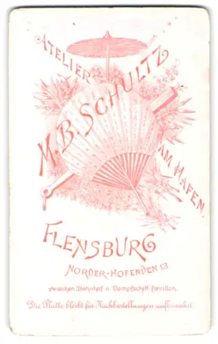 Fotografie M.B. Schultz, Flensburg, Norder-Hofenden 13, Fächer und Sonnenschirm von Blättern und Blüten