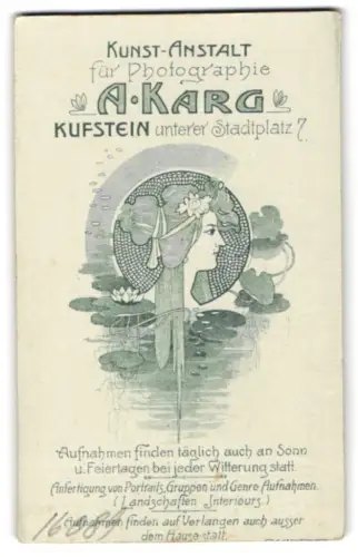 Fotografie A. Karg, Kufstein, unterer Stadtplatz 7, Profilansicht einer Dame über einem Seerosenteich