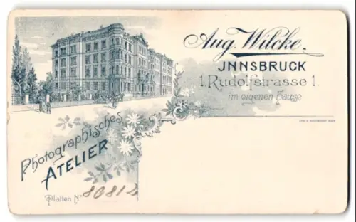 Fotografie Aug. Wilcke, Innsbruck, Ansicht Innsbruck, Rudolfstrasse 1, Atelieransicht von der Strasse aus mit Blumen