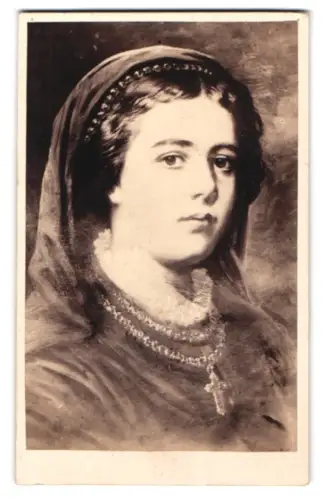 Fotografie unbekannter Fotograf und Ort, Porträt einer jungen Frau mit Kopfbedeckung