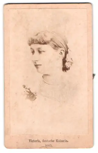 Fotografie unbekannter Fotograf und Ort, Porträt Kaiserin August Victoria von Preussen