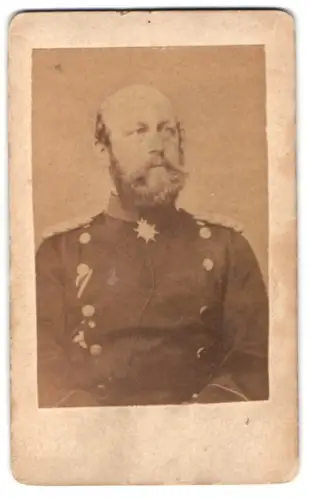 Fotografie unbekannter Fotograf und Ort, Porträt Grossherzog Friedrich Franz II von Mecklenburg-Schwerin in Uniform