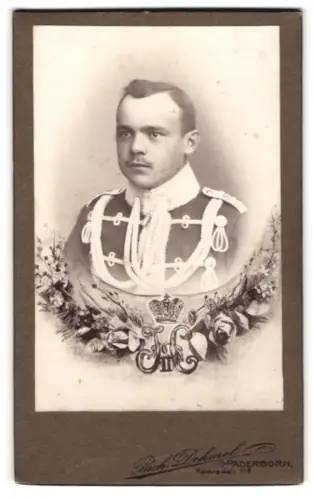 Fotografie Rich. Dehmel, Paderborn, Heierswall 10a, Husar in Attila