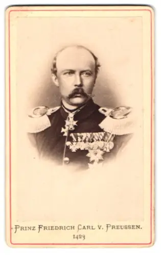 Fotografie Prinz Friedrich Carl von Preussen in Uniform mit Pour le Merite und grosser Ordensspange