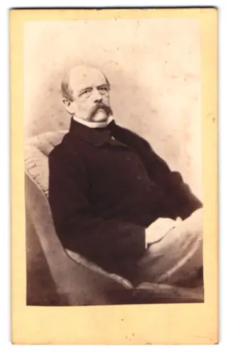 Fotografie E. Linde Co., Berlin, Fürst Otto von Bismarck 1869