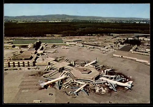 AK Frankfurt /Main, Flughafen mit Umgebung vom Flugzeug aus