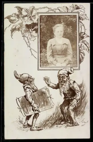 Foto-AK Junge Dame im Grünen, Passepartout, Blumen, Zwerge mit Künstler-Mappe