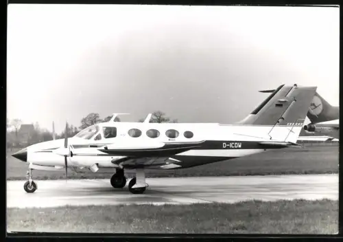 Fotografie Flugzeug Cessna 421, Kennung D-ICDW