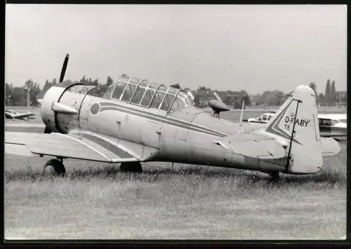 Fotografie Flugzeug North American AT-6C Texan, D-FABY