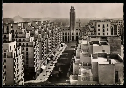 AK Villeurbanne, Les Gratte-Ciel, Vue sur l`avenue Henri-Barbusse