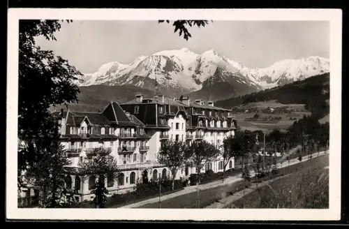 AK Combloux /Haute-Savoie, Le Grand Hôtel de la S. N. C. F. et le Mont-Blanc