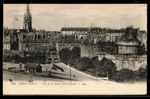 AK Saint-Malo, Vue de la Porte Saint-Vincent