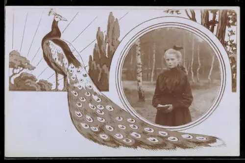 Foto-AK Junges Mädchen mit Gesangbuch, Passepartout, Pfau, Bäume, Jugendstil