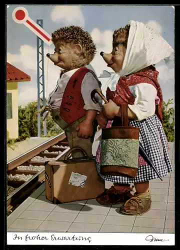 AK Igel Mecki und Frau am Bahnhof