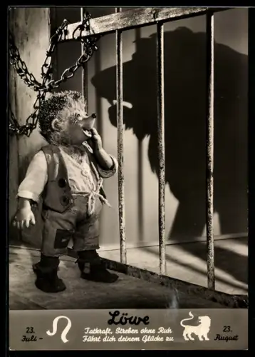 AK Mecki, Sternzeichen Löwe, Igel beobachtet einen Löwen im Käfig