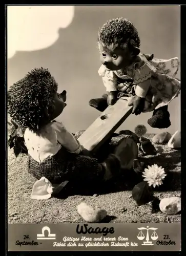 AK Igel Mecki wippt mit seinem Kind, Sternzeichen Waage