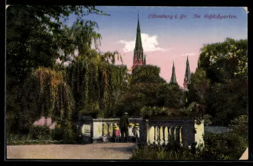 AK Oldenburg i. Gr., Schlossgarten mit Blick auf Kirchtürme